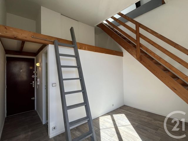 Appartement T2 à louer - 2 pièces - 23.96 m2 - BORDEAUX - 33 - AQUITAINE - Century 21 Cabinet Rollin