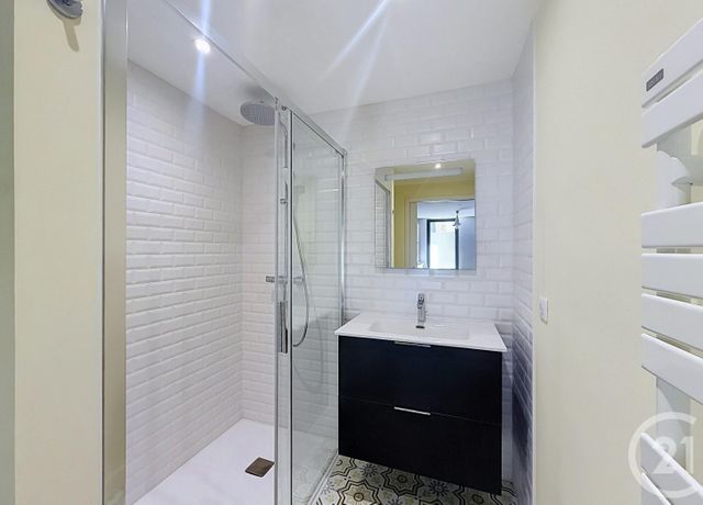 Appartement T2 à vendre - 2 pièces - 44.0 m2 - BORDEAUX - 33 - AQUITAINE - Century 21 Cabinet Rollin