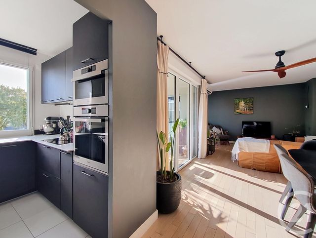 Appartement T4 à vendre - 4 pièces - 87.5 m2 - BORDEAUX - 33 - AQUITAINE - Century 21 Cabinet Rollin