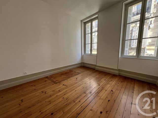 Appartement T3 à louer - 3 pièces - 85.0 m2 - BORDEAUX - 33 - AQUITAINE - Century 21 Cabinet Rollin
