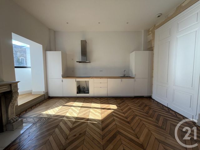 Appartement T3 à louer - 3 pièces - 85.0 m2 - BORDEAUX - 33 - AQUITAINE - Century 21 Cabinet Rollin