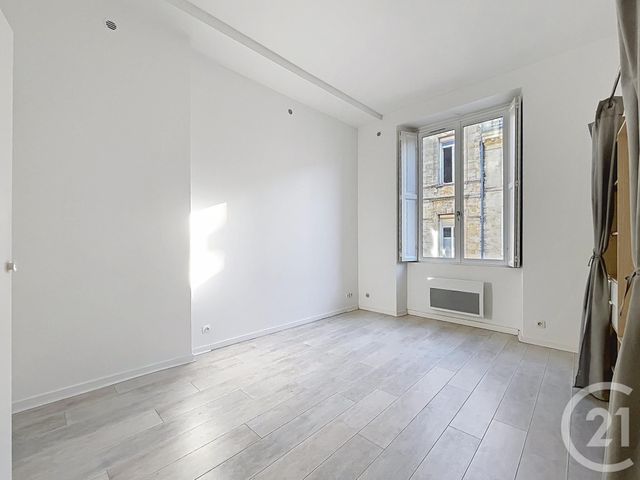 Appartement T3 à louer - 3 pièces - 74.82 m2 - BORDEAUX - 33 - AQUITAINE - Century 21 Cabinet Rollin