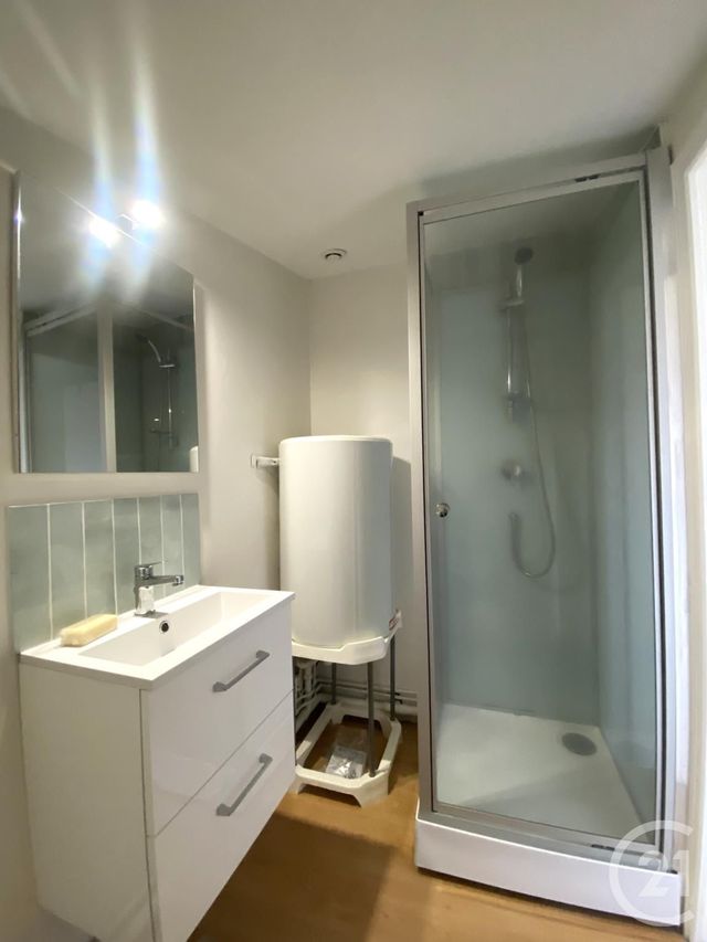 Appartement Studio à louer - 1 pièce - 24.93 m2 - BORDEAUX - 33 - AQUITAINE - Century 21 Cabinet Rollin