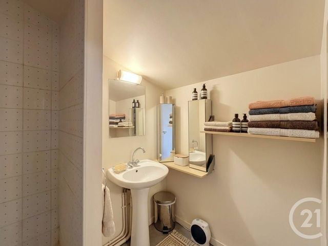 Appartement T2 à vendre - 2 pièces - 41.0 m2 - BORDEAUX - 33 - AQUITAINE - Century 21 Cabinet Rollin