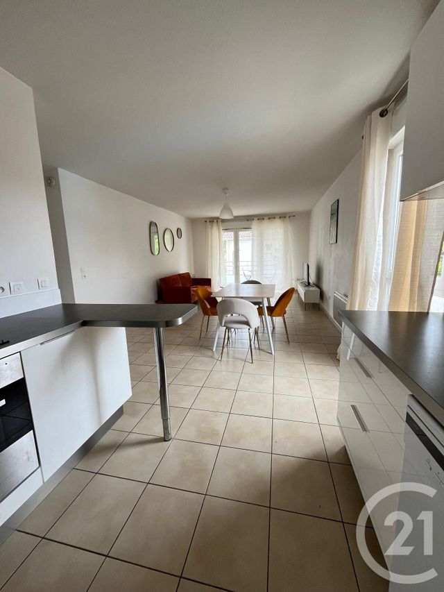 Appartement T3 à louer - 3 pièces - 69.01 m2 - PESSAC - 33 - AQUITAINE - Century 21 Cabinet Rollin