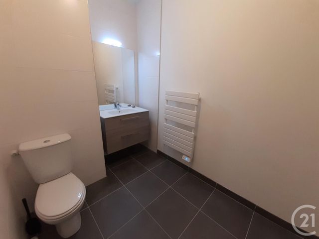 Appartement T2 à louer - 2 pièces - 52.43 m2 - LE BOUSCAT - 33 - AQUITAINE - Century 21 Cabinet Rollin