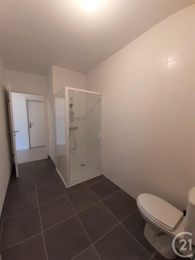 Appartement T2 à louer - 2 pièces - 52.43 m2 - LE BOUSCAT - 33 - AQUITAINE - Century 21 Cabinet Rollin