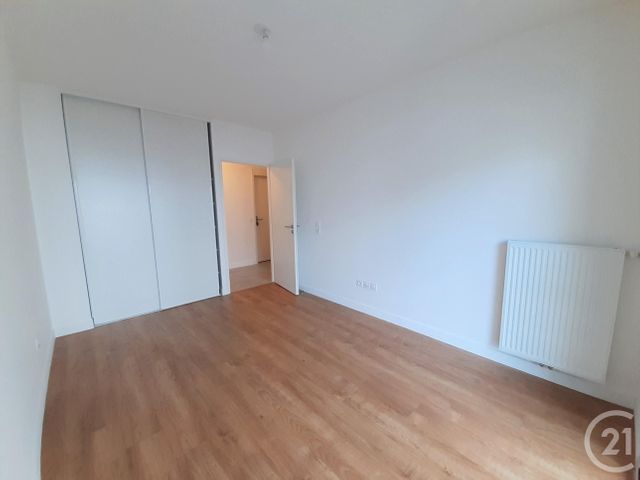 Appartement T2 à louer - 2 pièces - 52.43 m2 - LE BOUSCAT - 33 - AQUITAINE - Century 21 Cabinet Rollin