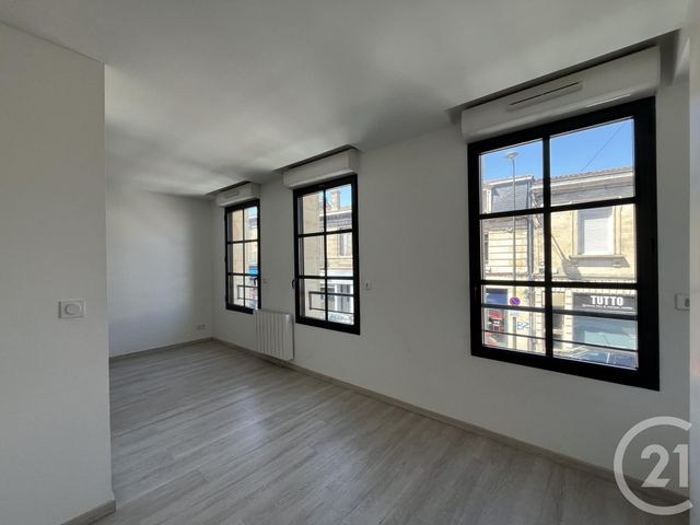 Appartement T1 à louer - 1 pièce - 41.11 m2 - BEGLES - 33 - AQUITAINE - Century 21 Cabinet Rollin